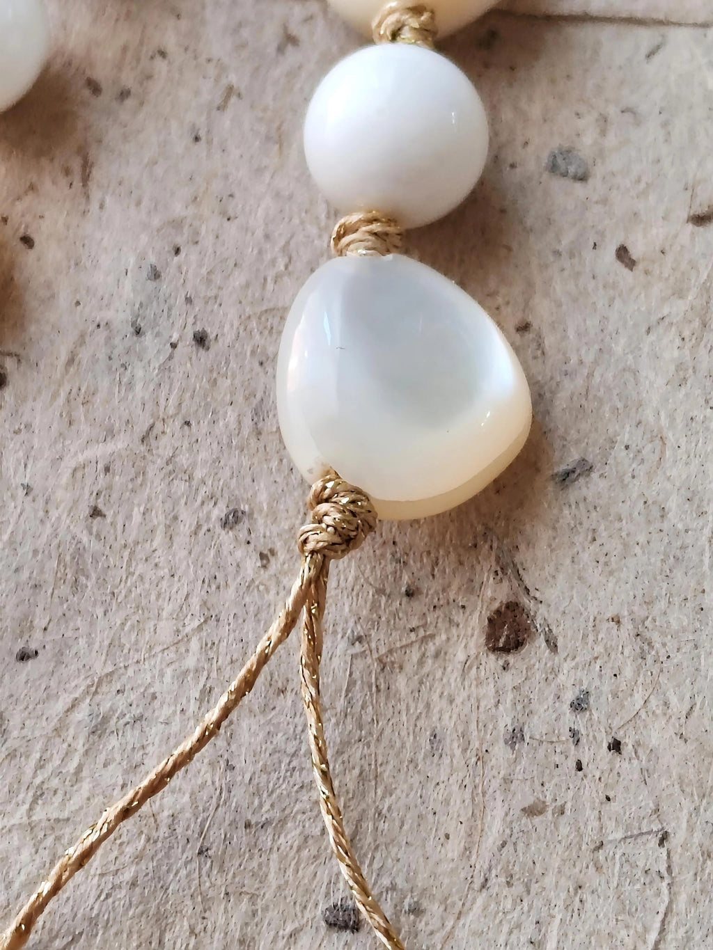 ALMOND LIGHT EARRINGS