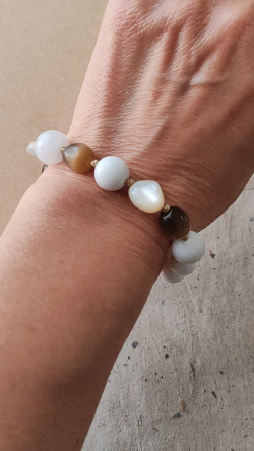 ALMOND LIGHT BRACELET